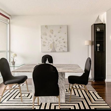 Апартаменты Downtown Toronto+Free Parking+Cn Tower View Экстерьер фото